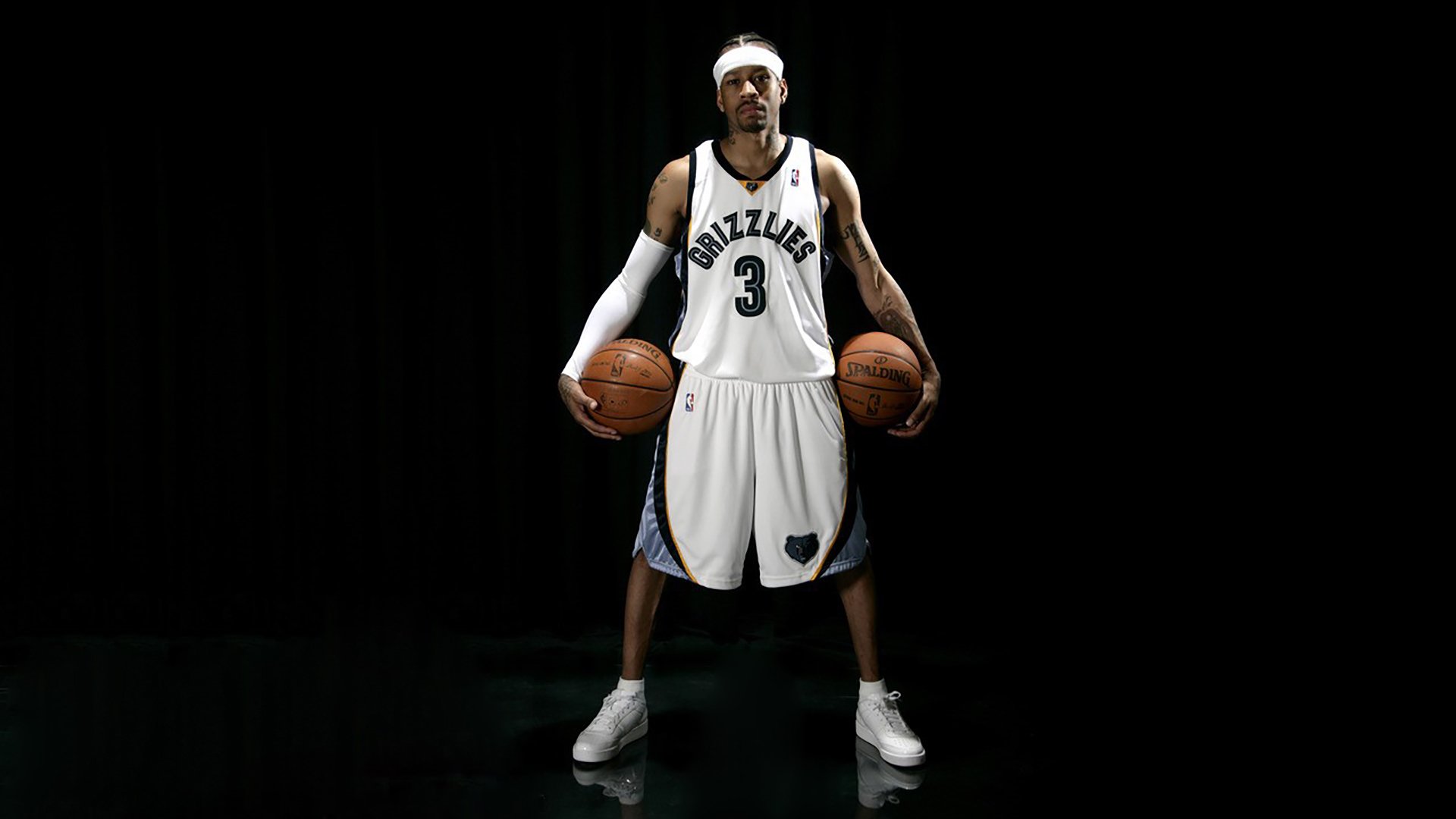 世界羽联超级1000赛印尼公开赛：安赛龙男单封王 陈雨菲女单称霸