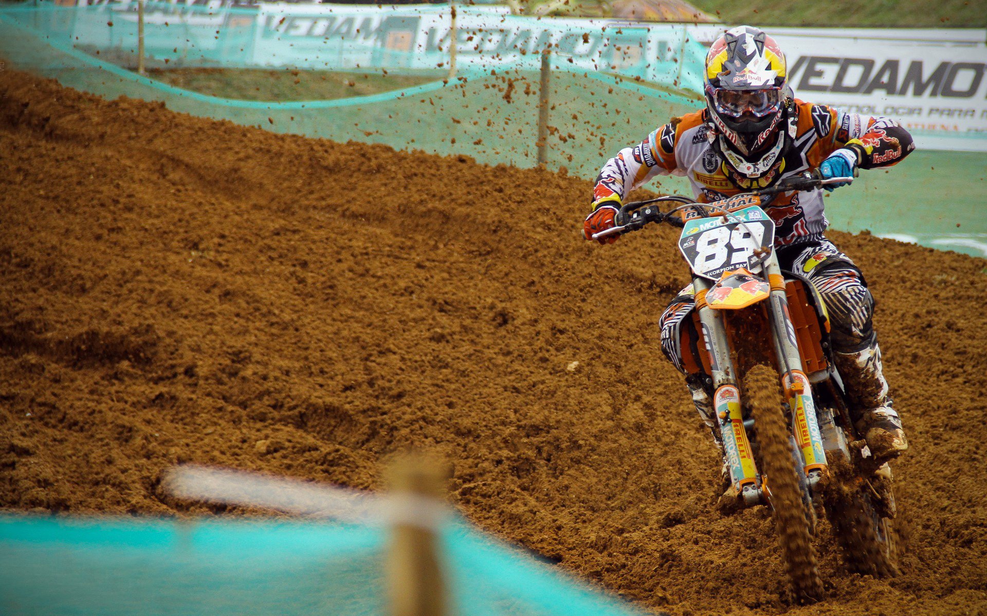 医生团队开展“行走课堂” 带患者边散步边讲健康知识